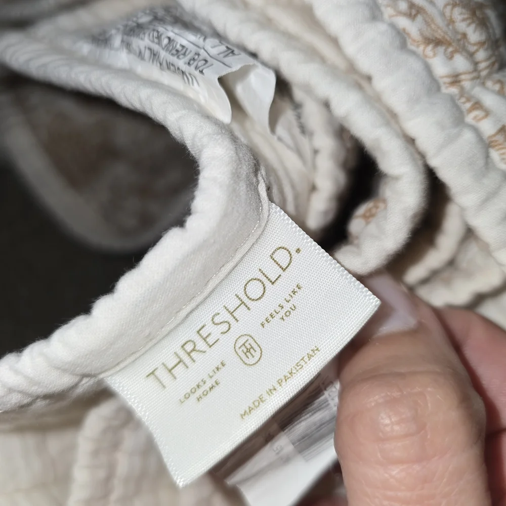 Threshold Cotton Floral Paisley Cream & Brown Quilt Size Full/Queen